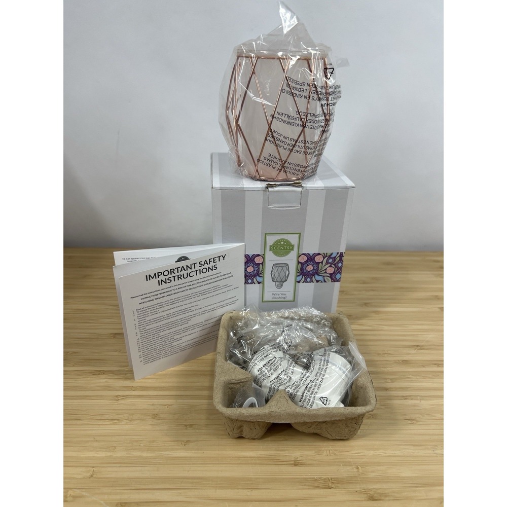 Scentsy Wire You Blushing Mini Warmer Rose Gold Plug‎ In New In Box